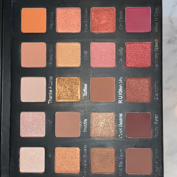 Original Violet Voss Holy Grail Palette - Picture 12 of 16